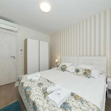 Luxury No 2 - Mit Terrasse Apartment