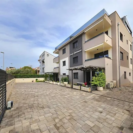 Apartment Luxury No 2 - Mit Terrasse