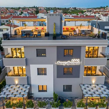Apartment Luxury No 2 - Mit Terrasse Zadar